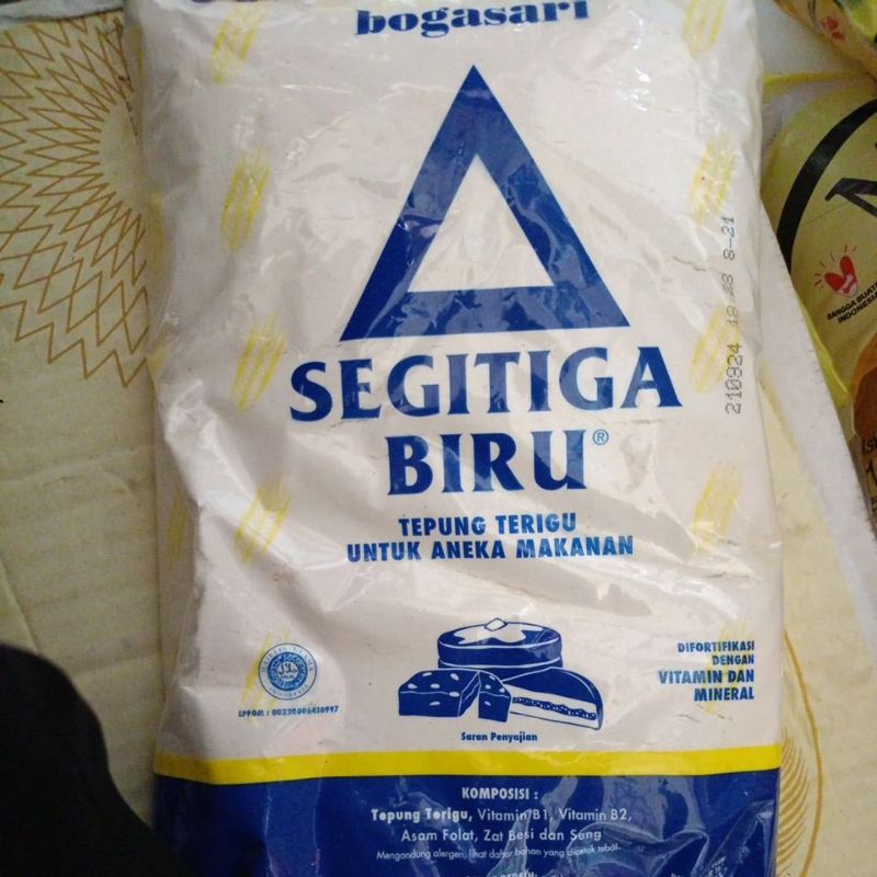 

Tepung Segitiga Biru 1kg