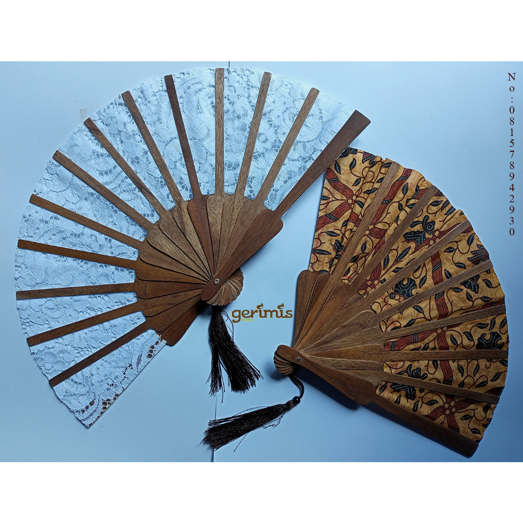 kipas kayu souvenir