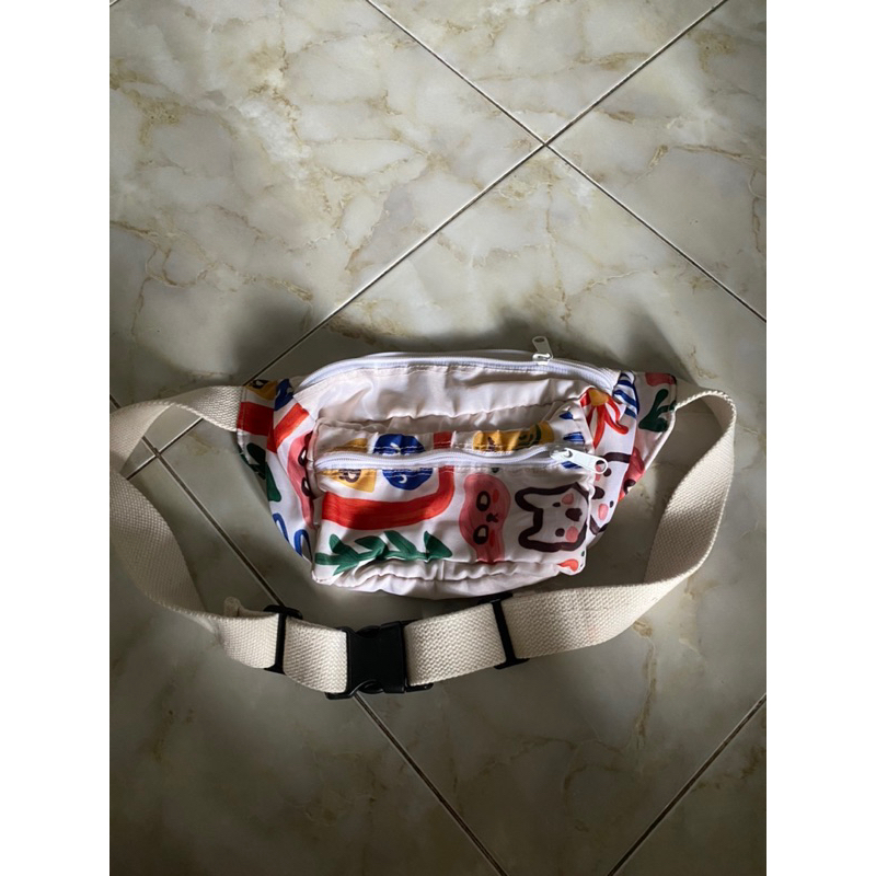 Tas Pinggang liunic on things