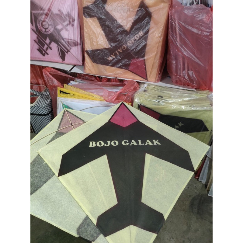 LAYANGAN SUKHOI SUPER LILITAN (bambu apus)