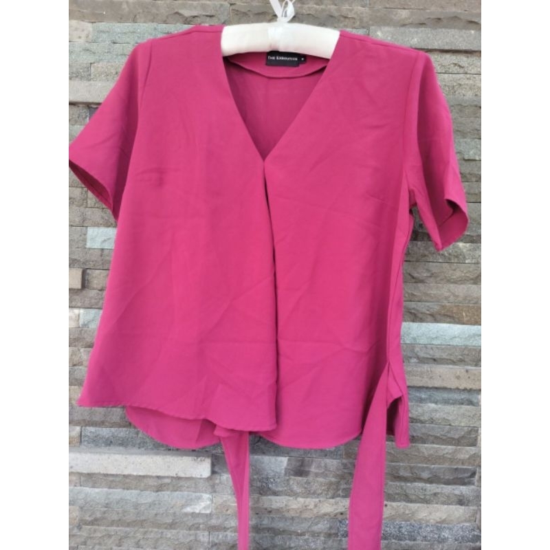 THE EXECUTIVE TOP RED (SIZE M)