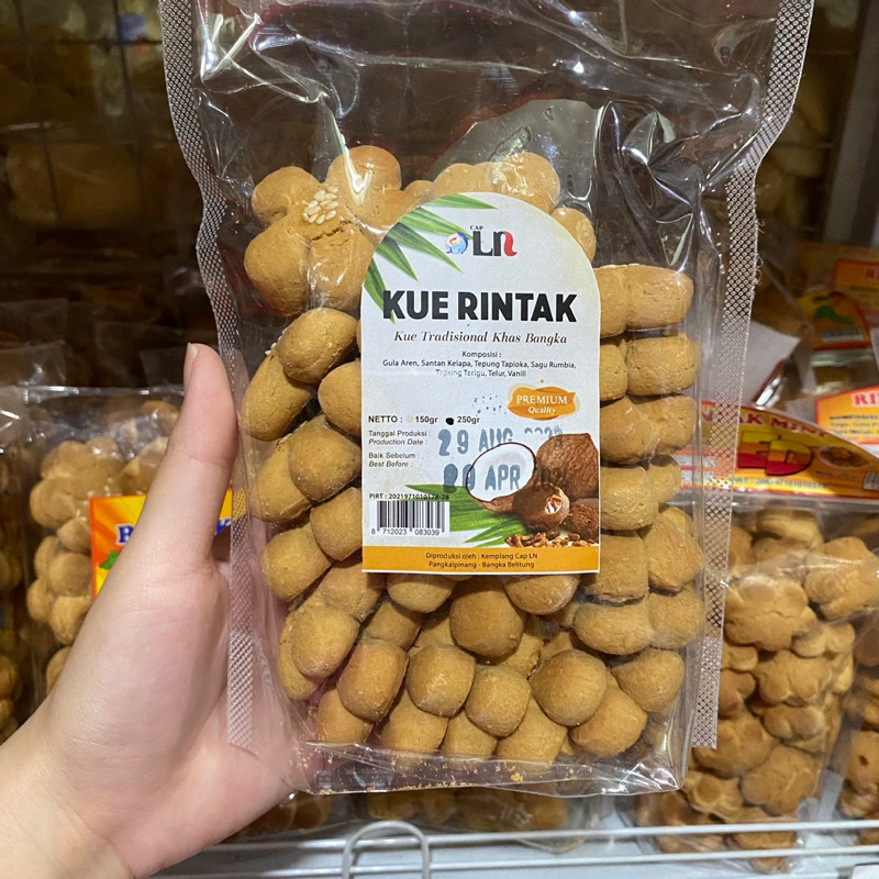 

Kue Rintak Bangka Cap LN - Rintak Khas Bangka / Kue Bangka / Snack Bangka / Snack Khas Bangka - Snack.Bangka - Snack Bangka - Khas Bangka - Oleh Oleh Pangkal Pinang - Cemilan Bangka - Jastip Bangka - Snack Bangka - Kue Bangka - Cookies - Kue kering
