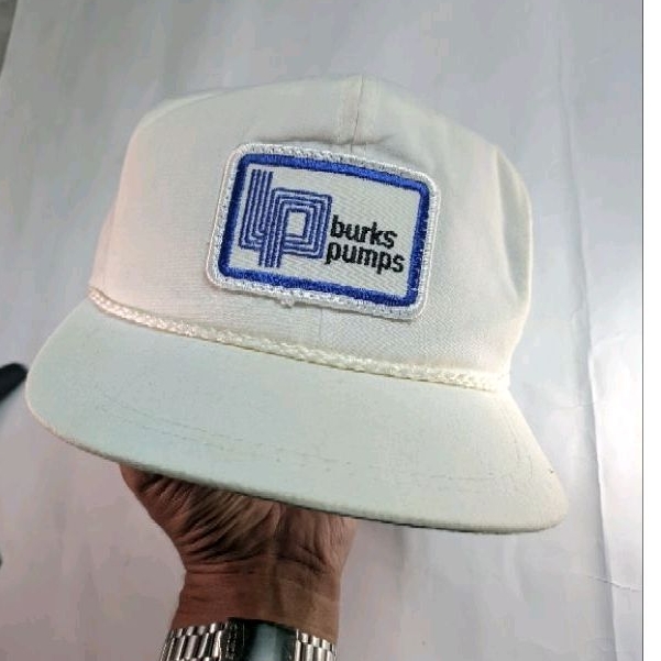 Topi Vintage Burks Pumps Big Logo