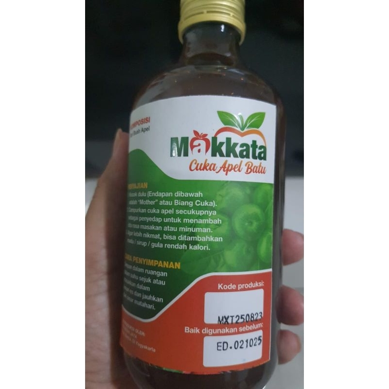 

Ay00! Cuka Apel Makkata 100% Apel Utuh 330ML Halal