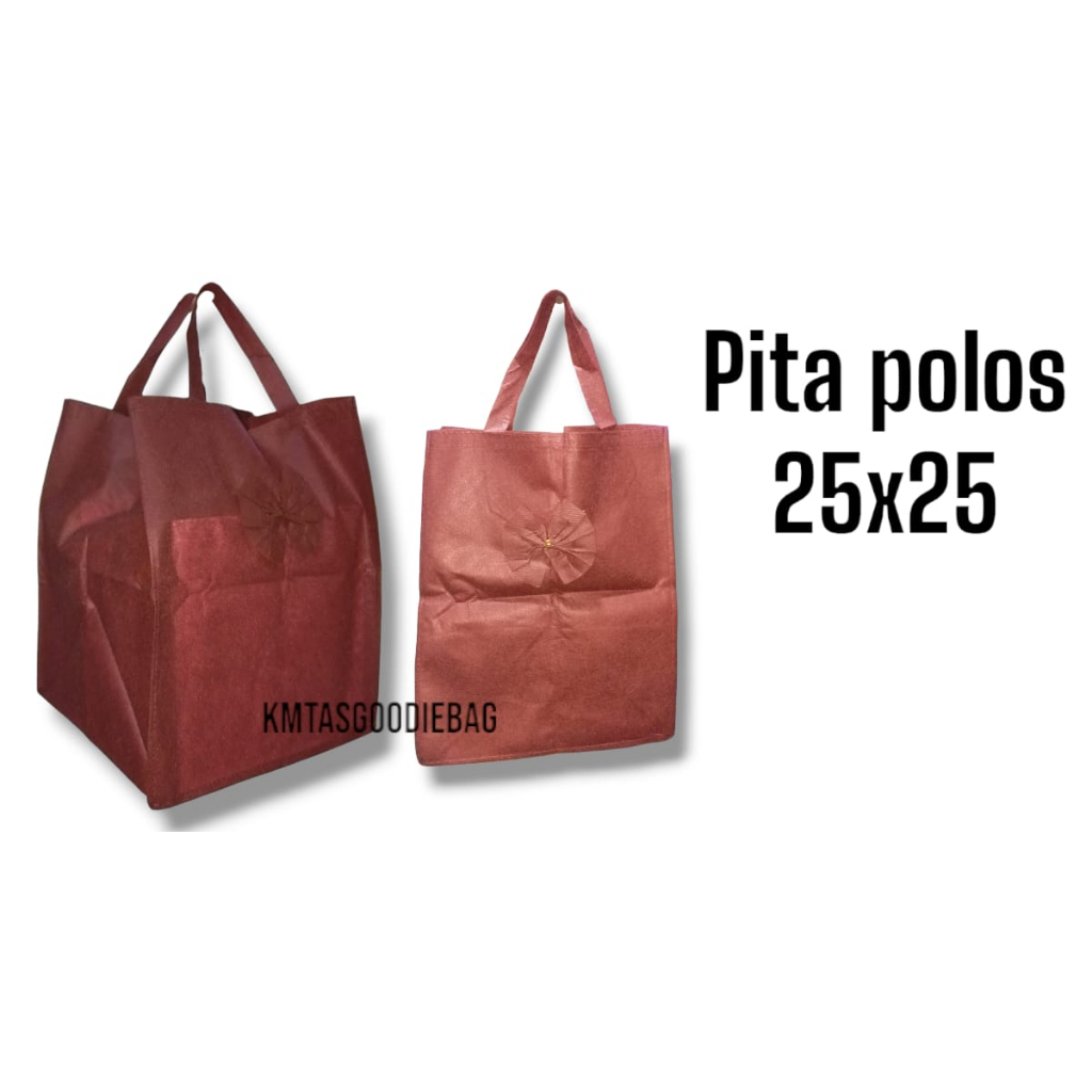 

Goodie bag box kotak 25x25 isi 12pcs goodie bag custum goodie bag hamper goodie bag polos tas bingkisan/souvenir