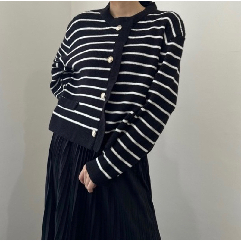 Classy outwear Rajut Knit Striped Outer Jisoo
