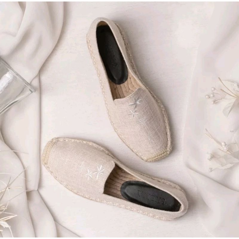 Brianna Espadrilles Beige Colour by Skema.id Size 37