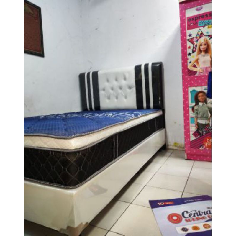 Divan dipan tempat tidur minimalis mewah
