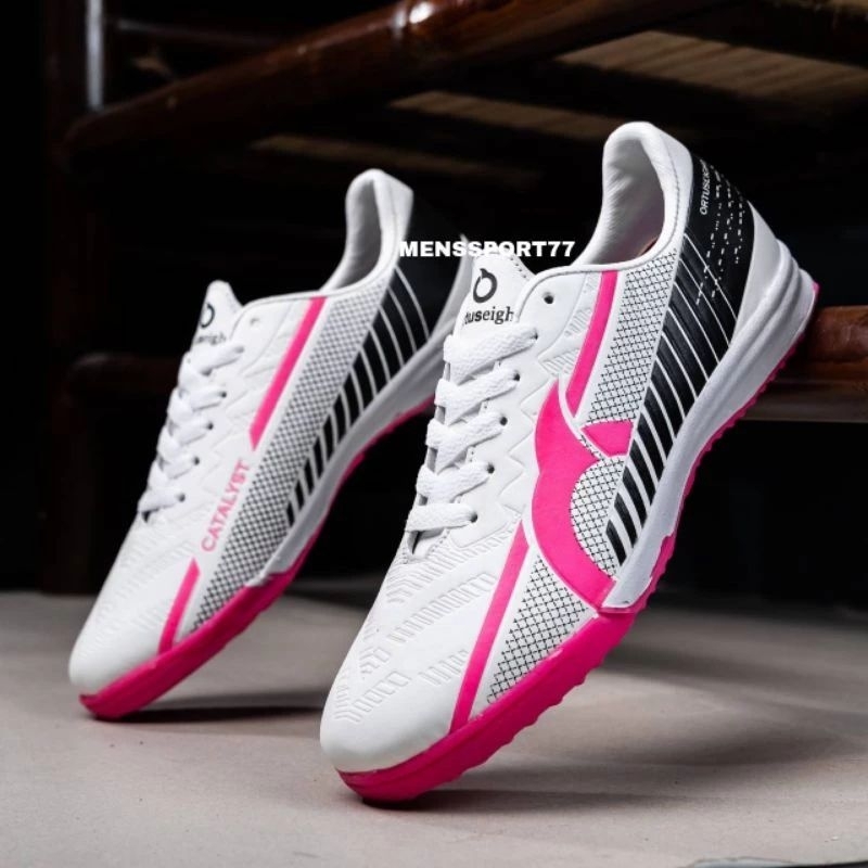 sepatu futsal ORTUSEIGHT ORI