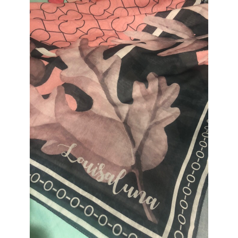 PRELOVED HIJAB LOUISALUNA