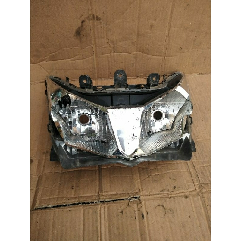 REFLEKTOR REFEKTOR LAMPU DEPAN TANPA KACA MIKA VARIO 125 KZR BEKAS ORIGINAL