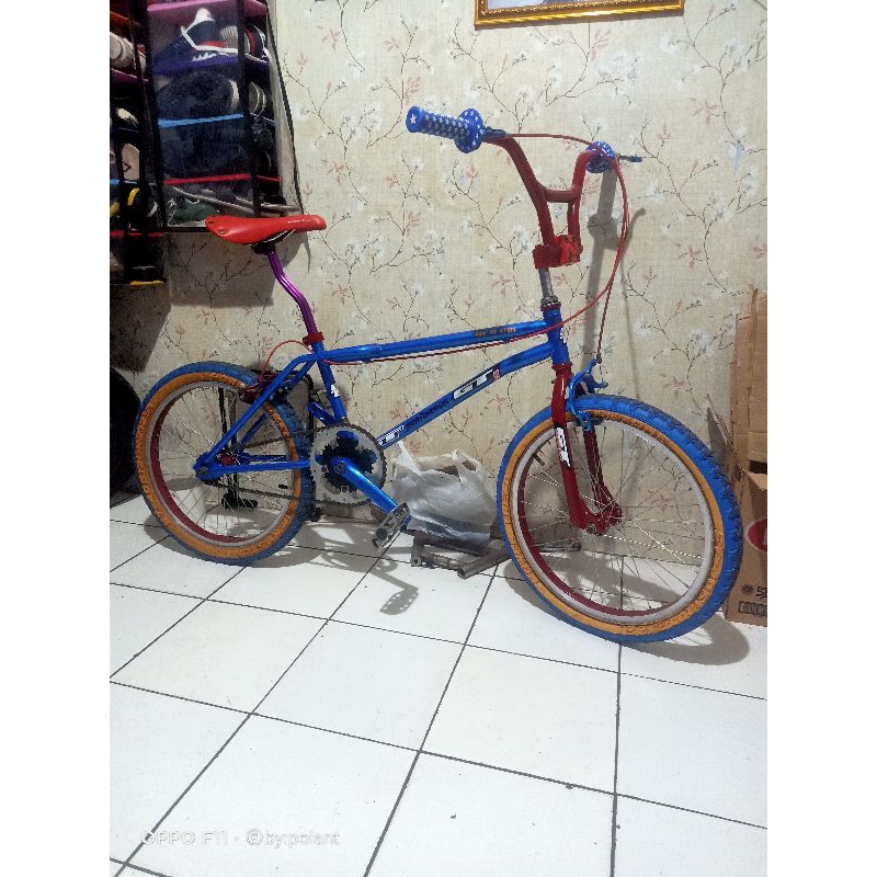 BMx gt performer 20in
