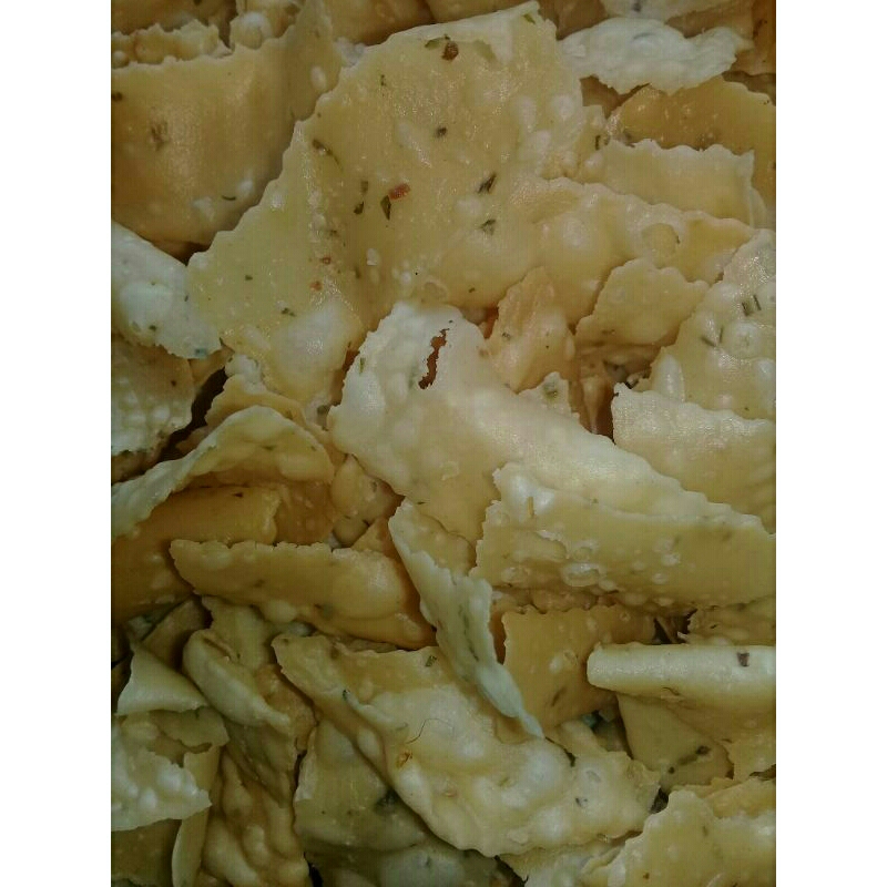

Keripik Bawang / Keripik Pangsit 150 gr . Gurih Renyah