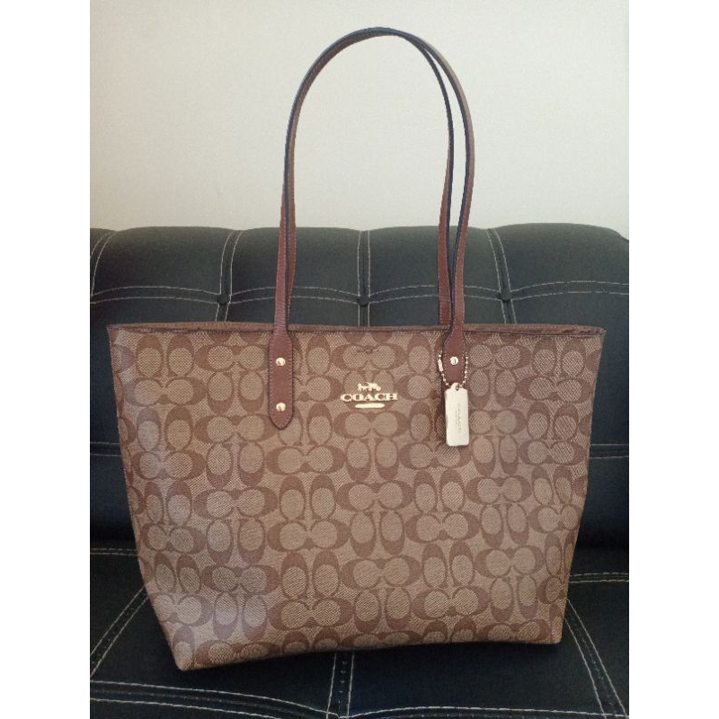preloved Coach town tote signature shoulder bag