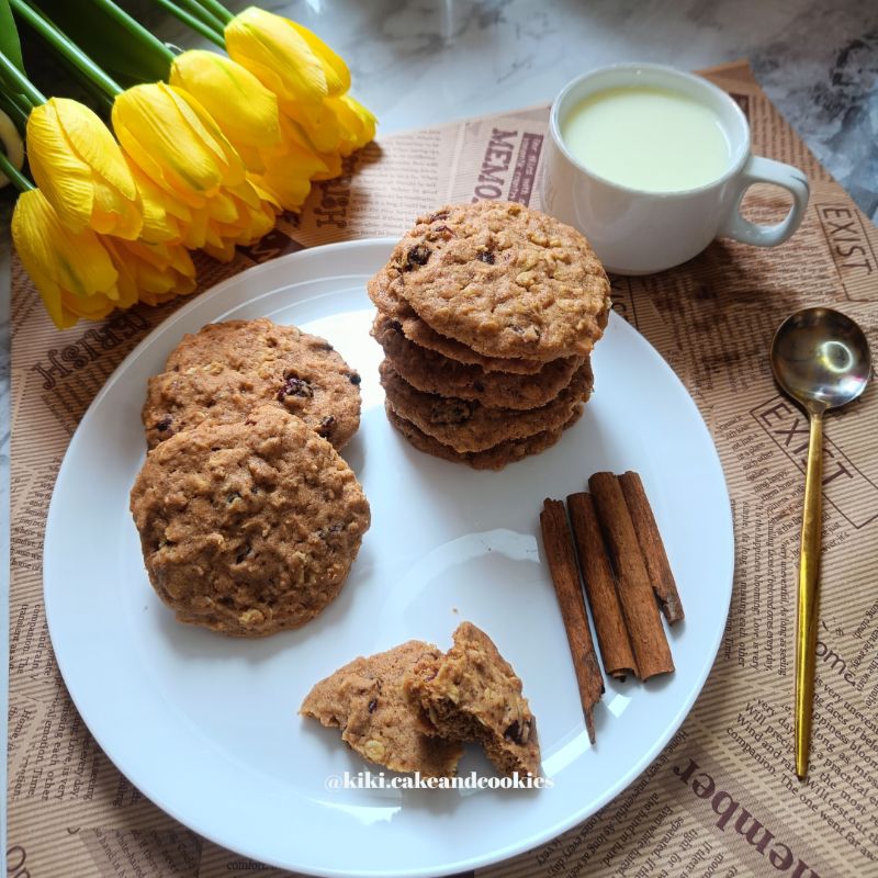 

RAISIN OAT COOKIES