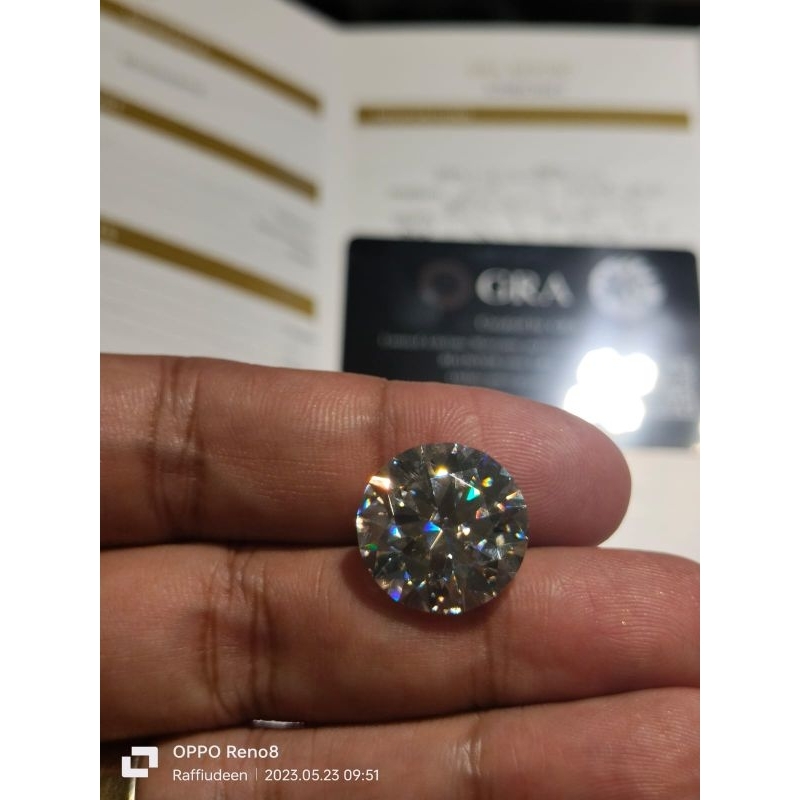 Berlian MOISSANITE sertifikat GRA