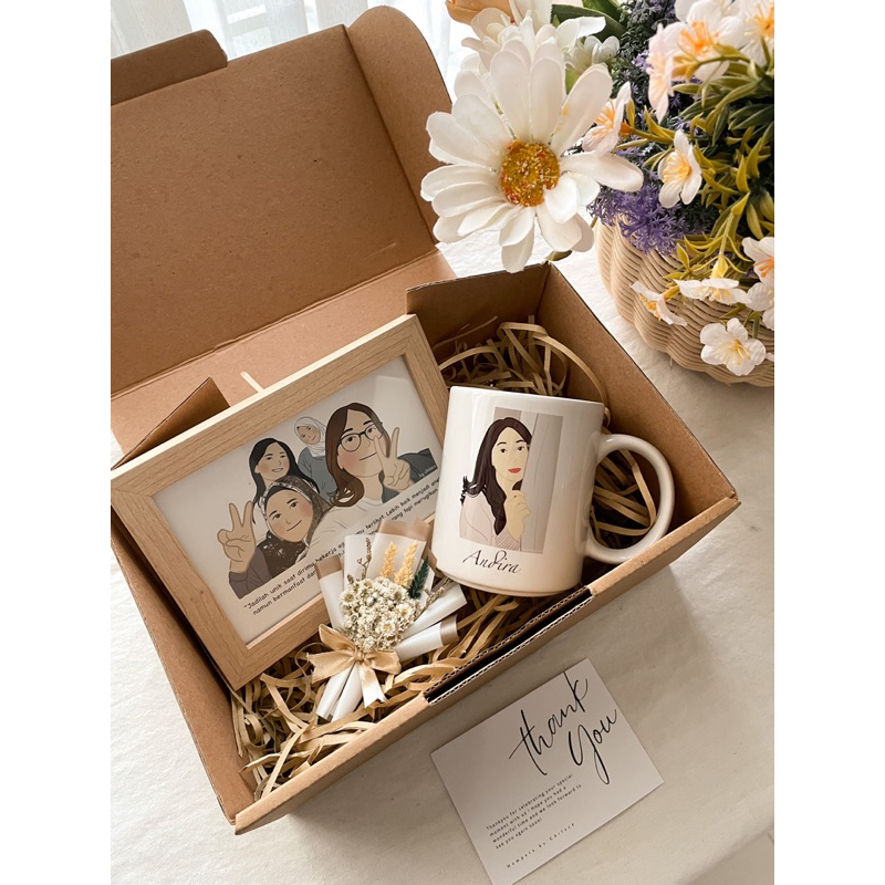 

HAMPERS FRAME + CUSTOM MUG