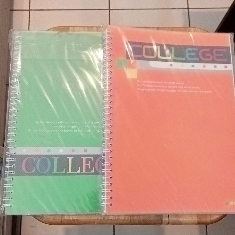 

notebook bergaris ukuran B5 merek Kenko