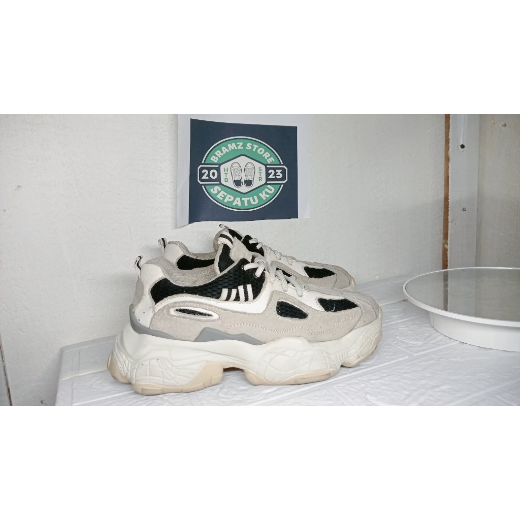 Sepatu Second branded berkualitas Unisex Pria/wanita