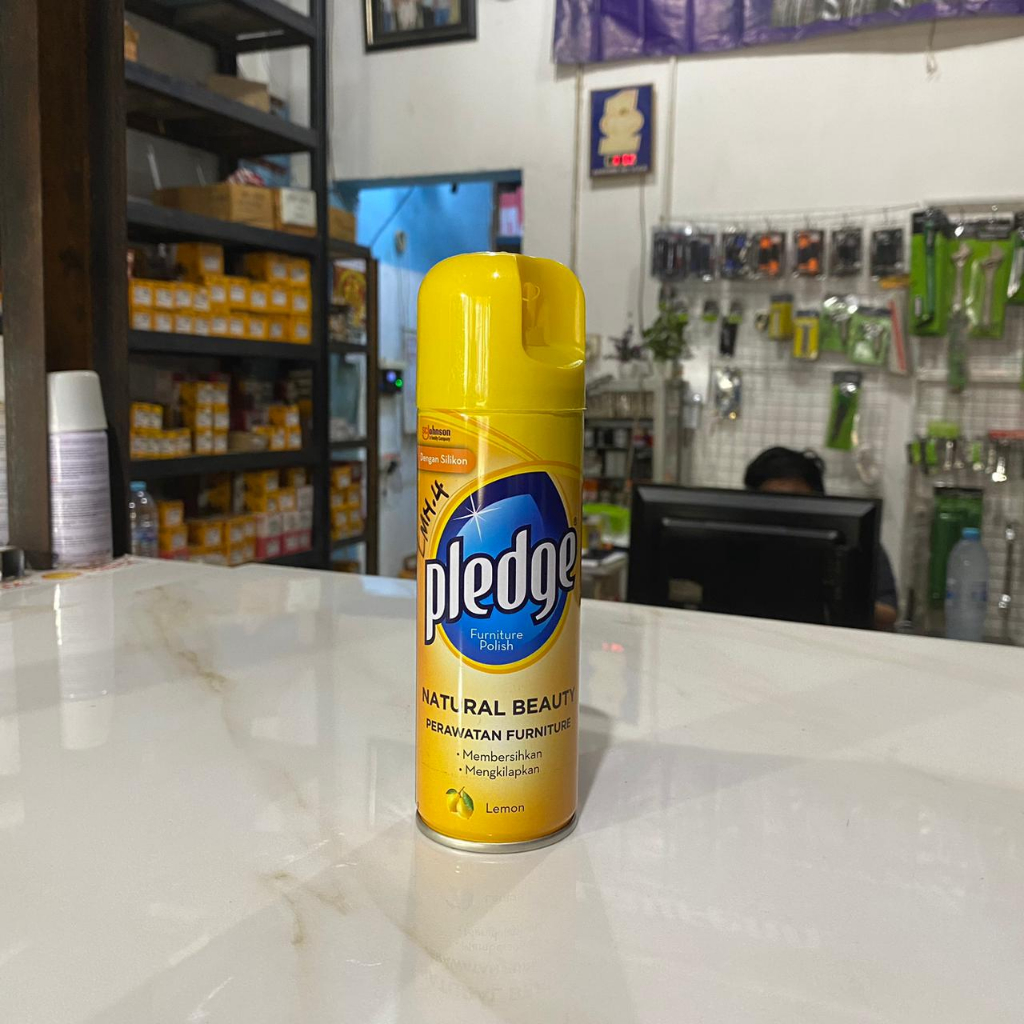 PLEDGE Lemon Aerosol Cairan Perawatan Pembersih Pengkilap Body Motor / Mobil / Furniture 160ml