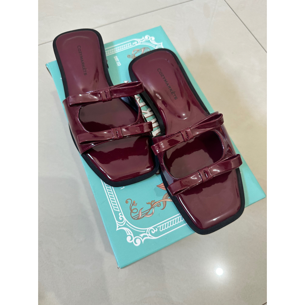 PRELOVED COZYMARKETS Arielle Flat Sandal