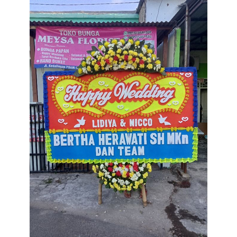 karangan bunga papan Happy wedding serang Banten dan sekitarnya