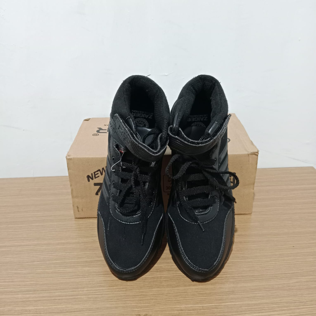 Sepatu Hitam Sekolah Dewasa Cowok Remaja Pria Laki-Laki Sepatu Fashion Hitam