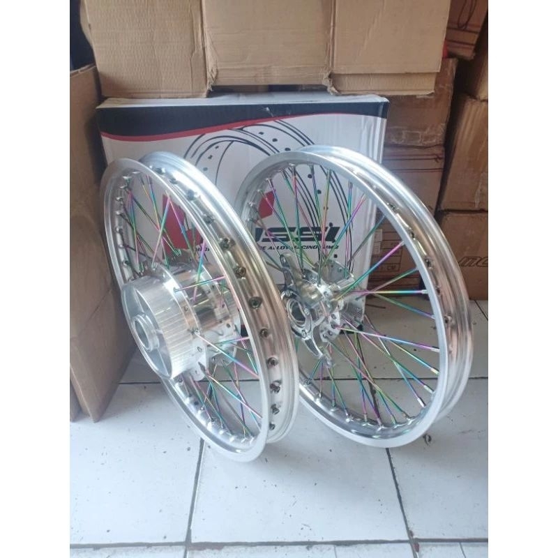 velg jari jari Vario 110 ,beat ,Scoopy ring 17 ukuran 140/140 sudah rakit dan tinggal pasang