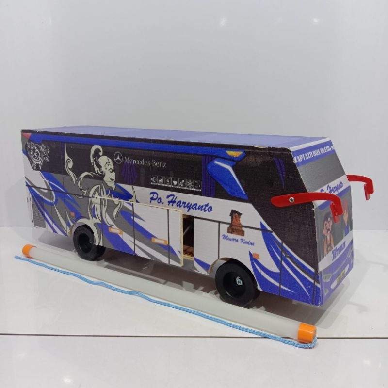 Bus Oleng Kayu Besar