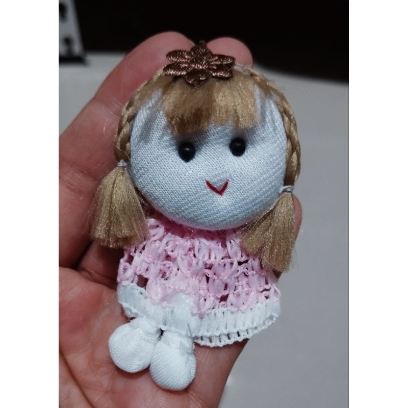 1 pcs boneka kecil aplikasi