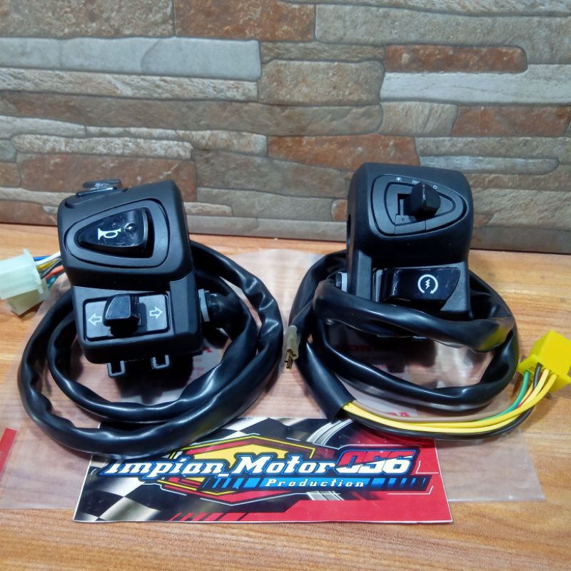 Saklar holder satu set kanan kiri RH LH warna HITAM motor Scoopy lama Scoopy karbu