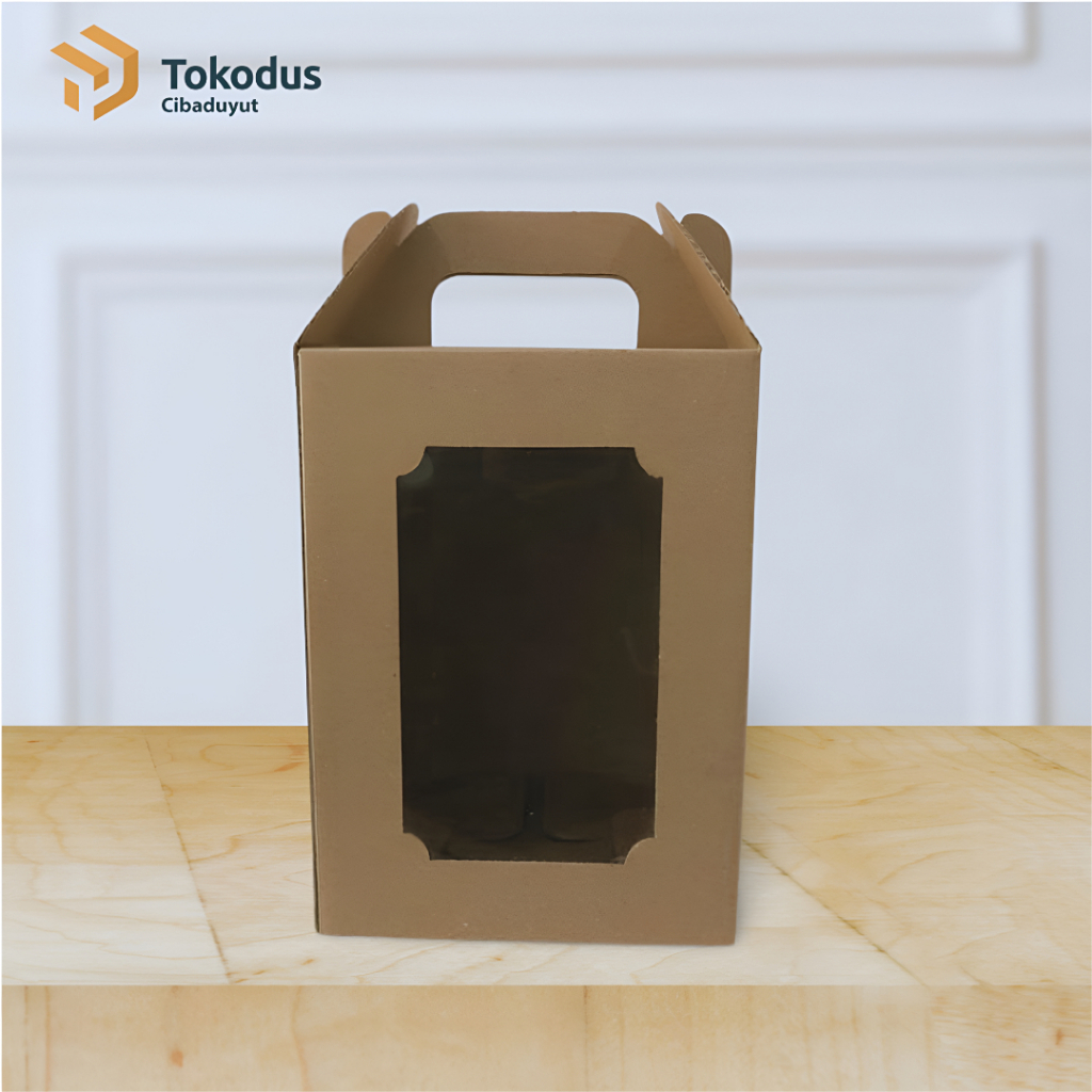 

Kardus Box Kue kering Mika Jinjing isi 3 Toples | Dus kue Kering | Dus Gable uk 14.6 x 14.6 x 20 cm - Tokodus Cibaduyut
