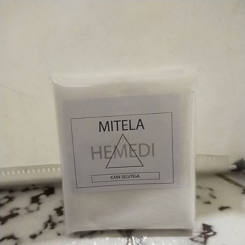 Mitela Kain Segitiga untuk PMR