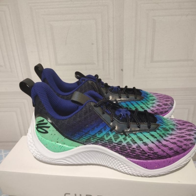 Sepatu basket Curry 10 northern lights size 45