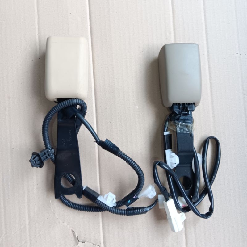 stik tangkai lock kunci tongkat seat safety belt mobil avanza xenia innova