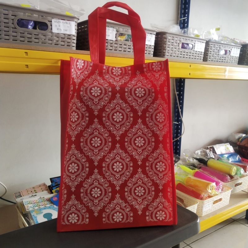 

Goodie Bag Spoundbond Jahit Motif