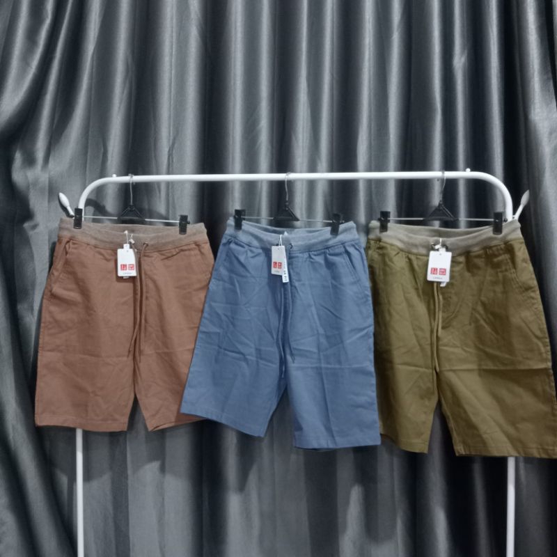 Celana woven pendek UNIQLO cowok