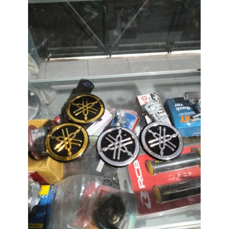 Emblem logo garputala tangki Yamaha RX king RX K kualitas ori dapat 2 biji