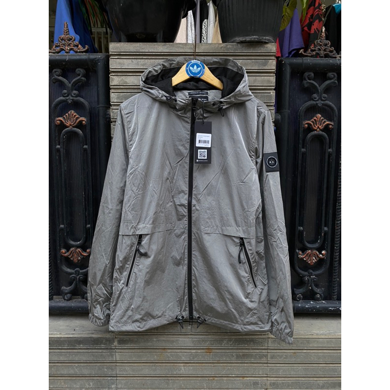 MARSHAL LIQUID NYLON WINDRUNNER