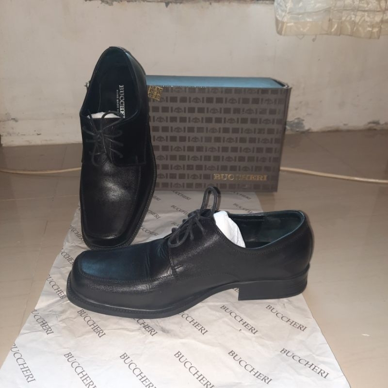 Buccheri Pantofel Pria Hitam Ukuran 42 Loafer Work Shoes