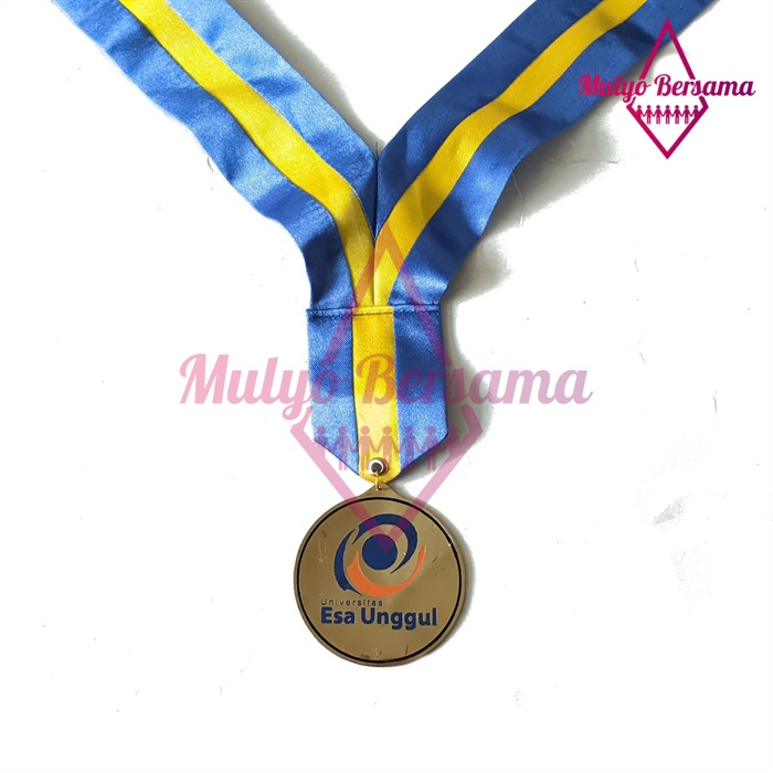 Medali Universitas Medali Kelulusan Premium Medali Wisuda Universitas Esa Unggul - Mulyo Bersama
