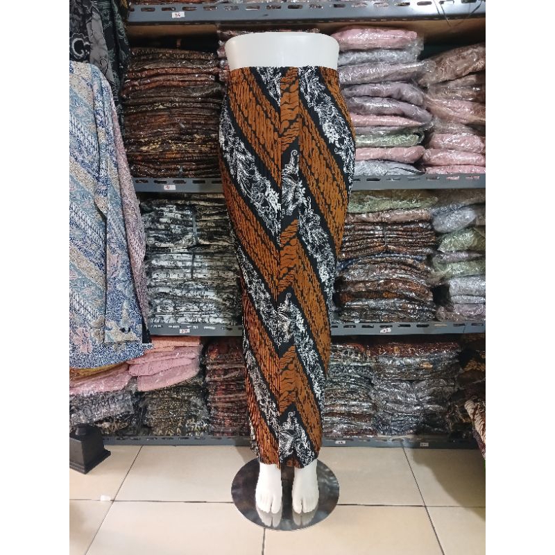 Rok Plisket Wiru Lereng Bunga Sogan Tua