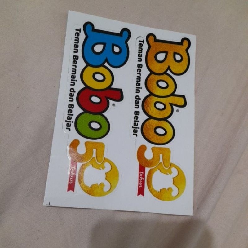 

Stiker 50 tahun majalah bobo
