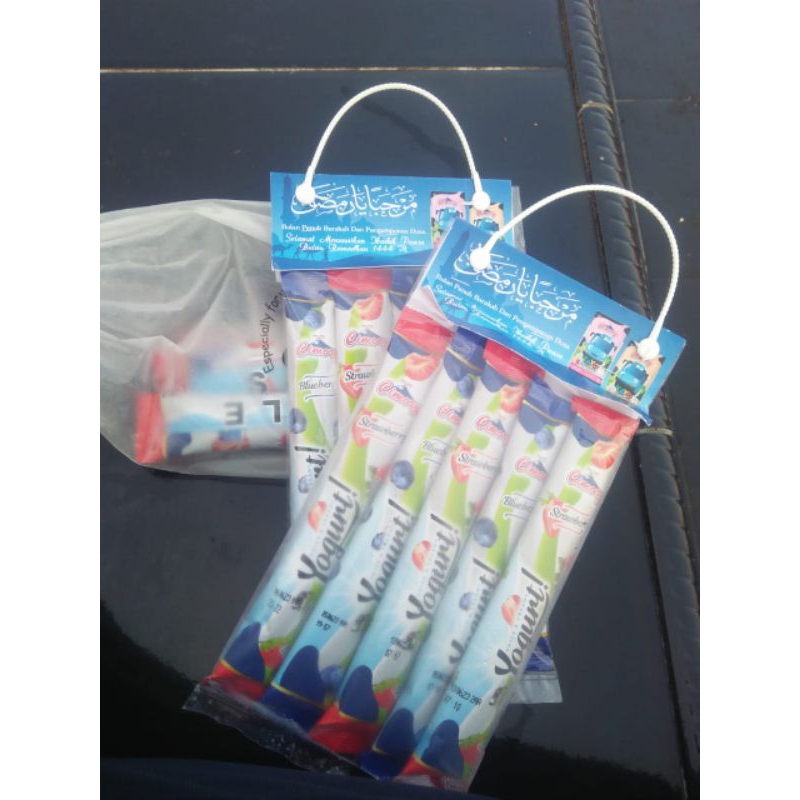 

Cimory Yogurt Stick Mix isi 10pcs