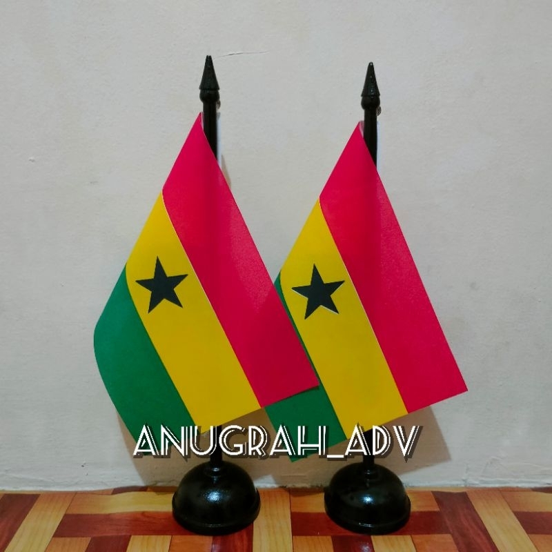 

tiang kayu bendera meja GHANA