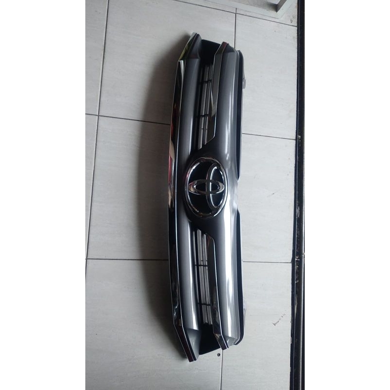 grill depan innova reborn original