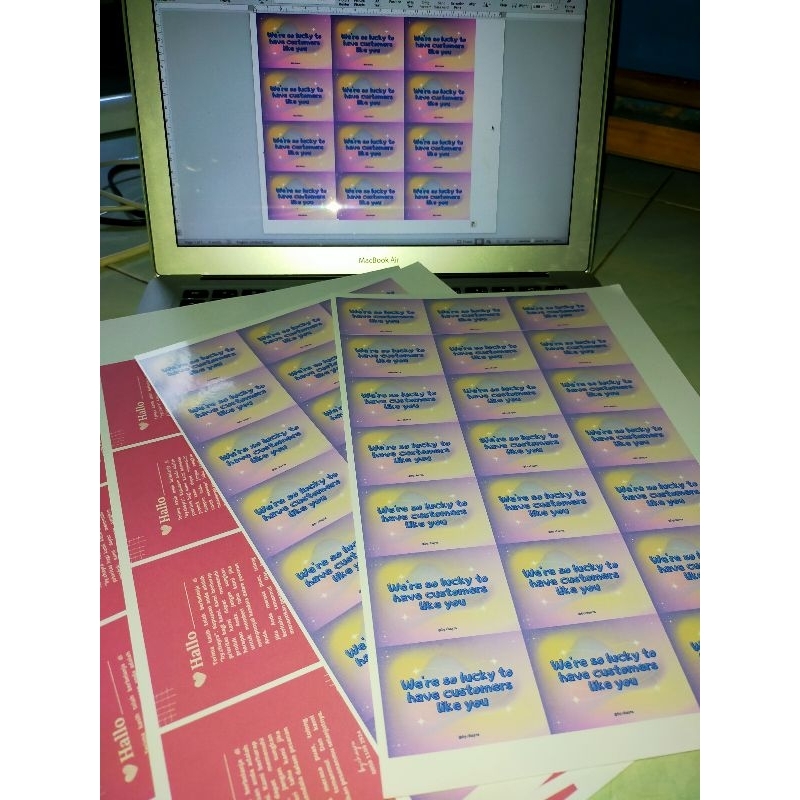 

JASA CETAK STIKER A4 FREE CUTTING/ STIKER OLSHOP MAKANAN