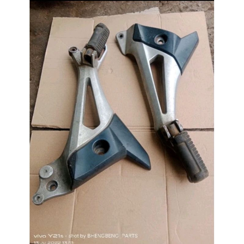 Footstep Belakang Honda Supra X 125 DD Original Copotan