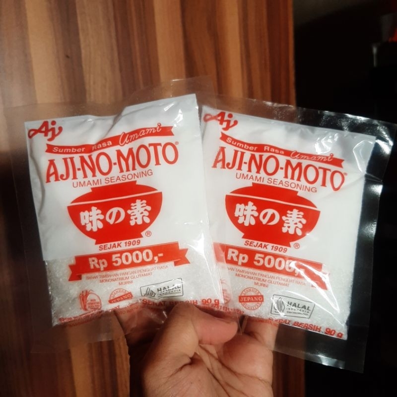 

AJI-NO-MOTO 90g Umami Seasoning Bahan Tambahan Pangan Penguat Penyedap Rasa Mononatrium Glutamat Murni Bumbu Masakan Makanan Dapur Halal BPOM Micin Ajinomoto