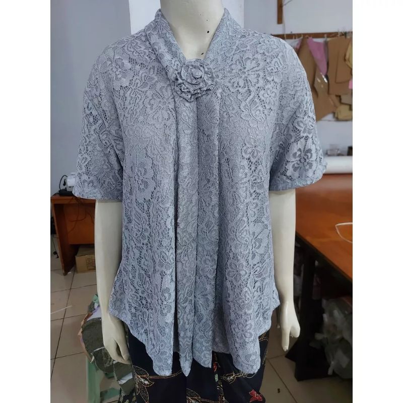 KEBAYA BROKAT LENGAN PENDEK JUMBO